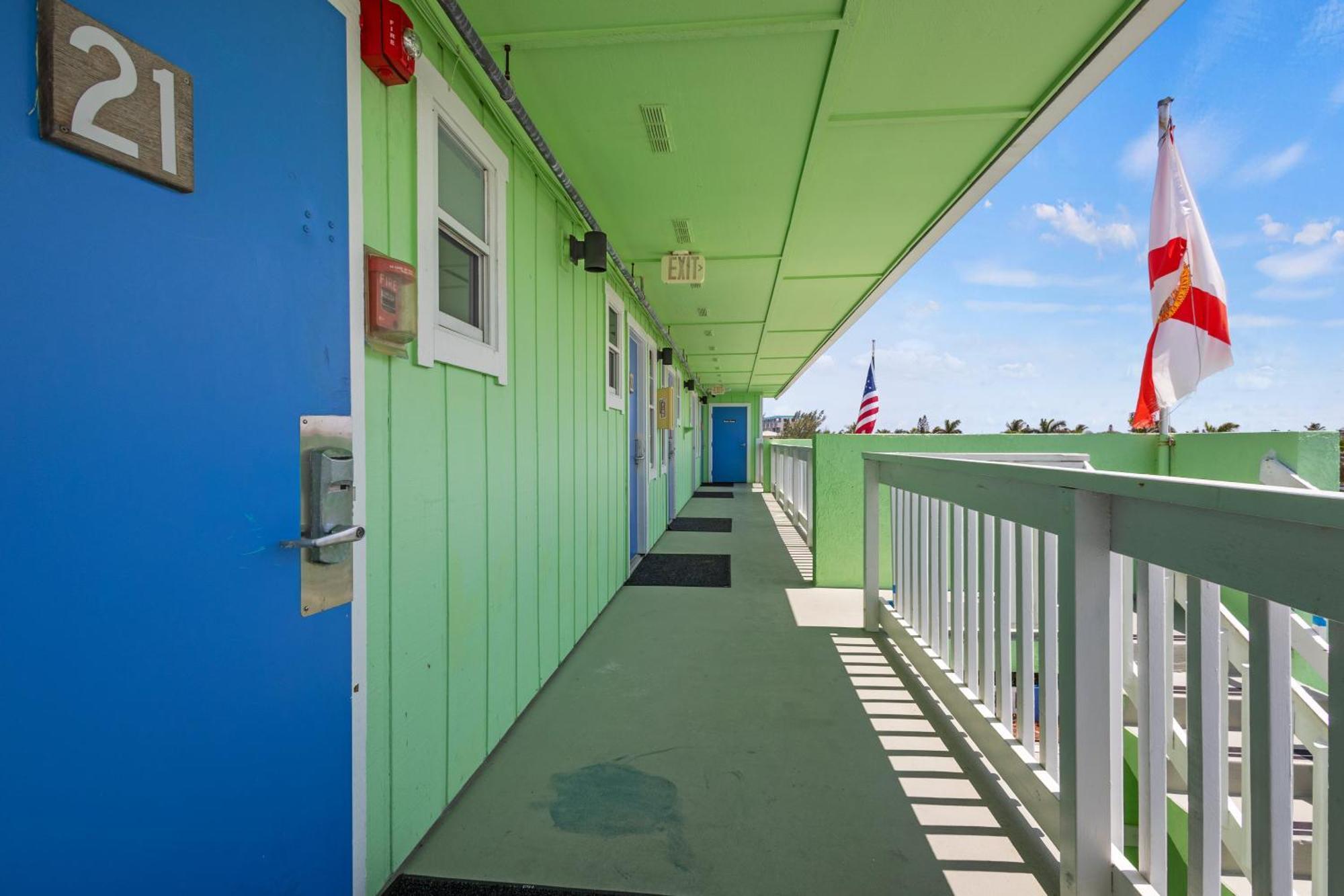 Ocean View Hotel Room With Balcony- King Bed #21 Fort Pierce Ngoại thất bức ảnh